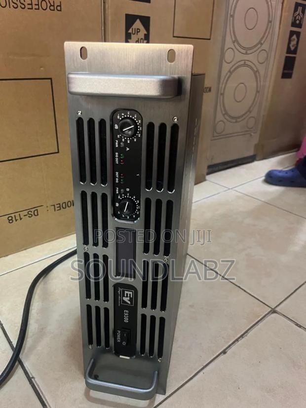 Electro-voice (Ev) E9300 Power Amplifier. · Photo 1
