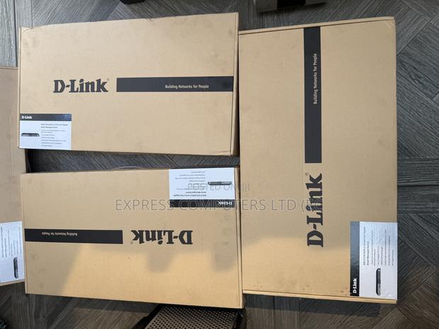 D-Link Gigabit Smart Managed Poe Switch 24 Port Poe From Uk · Photo 5