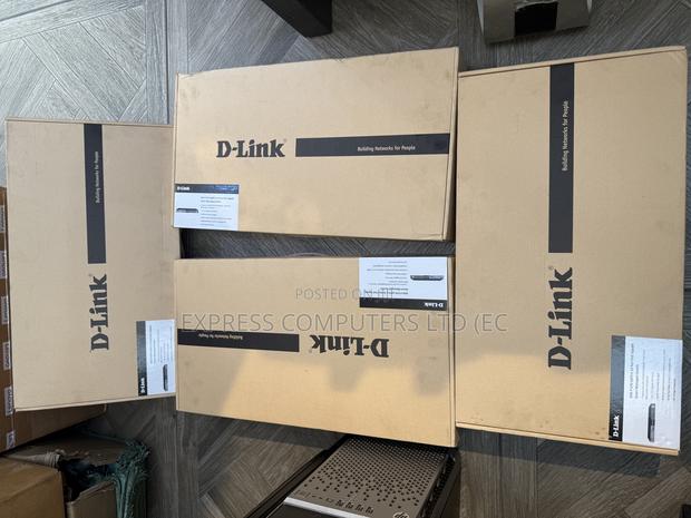 D-Link Gigabit Smart Managed Poe Switch 24 Port Poe From Uk · Photo 4