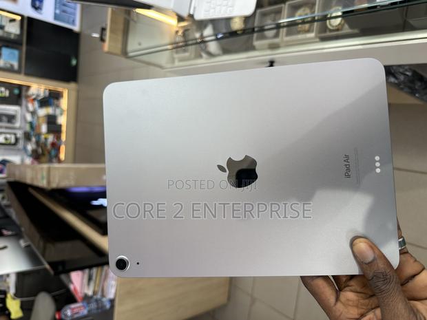 Apple iPad Air 128 GB Gray · Photo 3