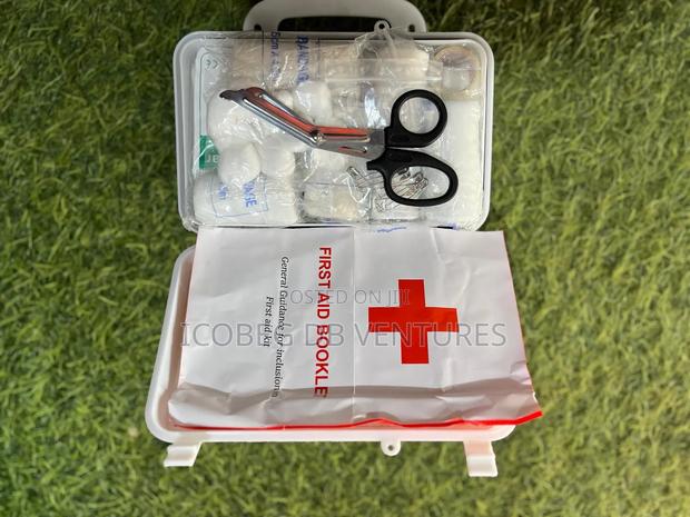 Kingphar 10 Person First Aid Kit · Photo 3