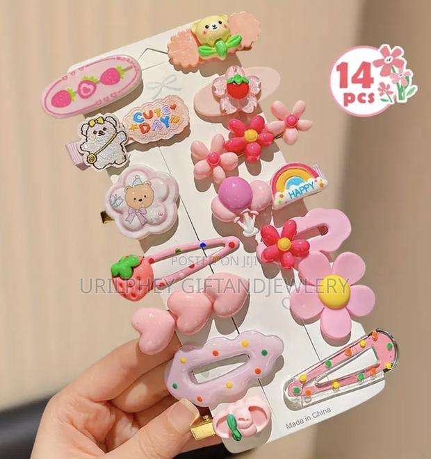 Baby Girl Hair Clips · Photo 1