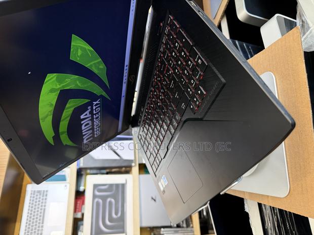 Laptop Asus ROG GL702VM 16GB Intel Core I7 HDD+SSD 1T · Photo 6