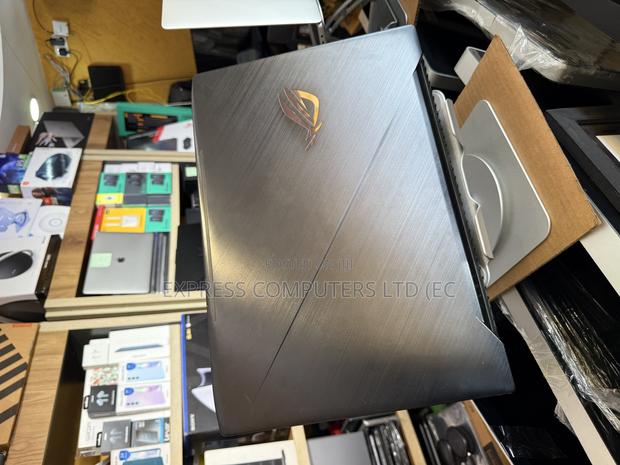 Laptop Asus ROG GL702VM 16GB Intel Core I7 HDD+SSD 1T · Photo 5
