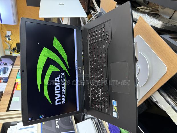 Laptop Asus ROG GL702VM 16GB Intel Core I7 HDD+SSD 1T · Photo 8