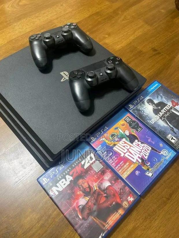 Playstation 4 Pro Jailbreak · Photo 2