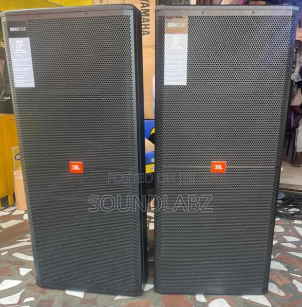 JBL Srx725 Dual 15-Inch Professional Loudspeaker/ Full-Range Speakers · Photo 2