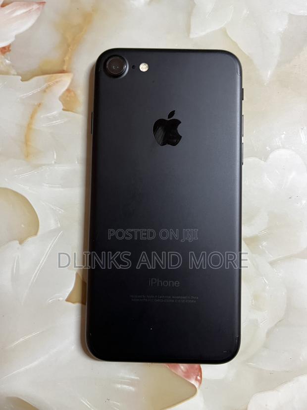 Apple iPhone 7 128 GB Black