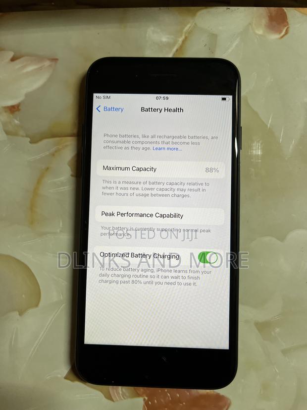 Apple iPhone 7 128 GB Black · Photo 3
