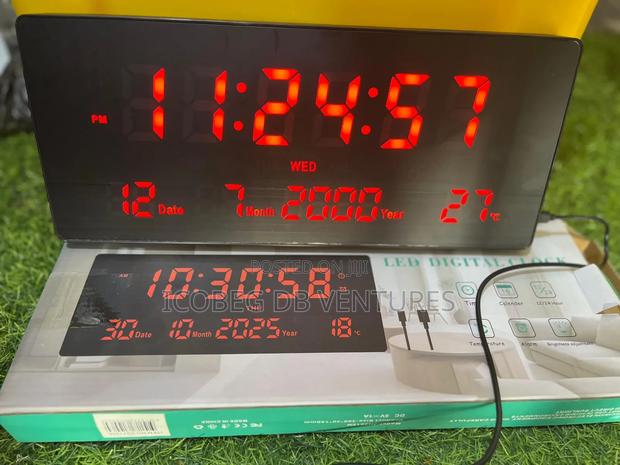 Led Digital Clock · Photo 3