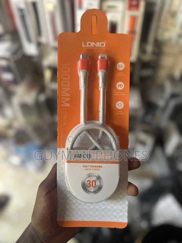 30w Usb-C to Lightning Cable · Photo 1