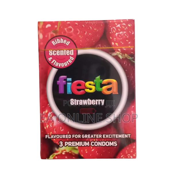 Fiesta Strawberry Scented Flavoured Condoms. 24 Packs of 3 in 1 · Photo 1