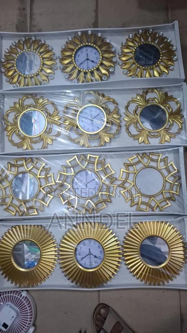 Decorating Watch · Photo 1