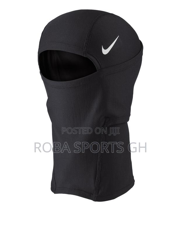 Nike Pro Hyperwarm Balaclava Hood · Photo 2
