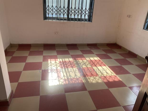 1bdrm Room & Parlour in Amasaman Doblo, Pokuase for rent · Photo 4