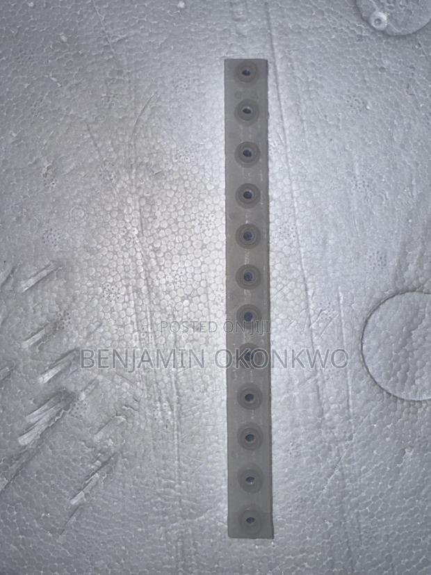 Rubber Contact Strip Compatible With Yamaha Keyboards · Photo 1
