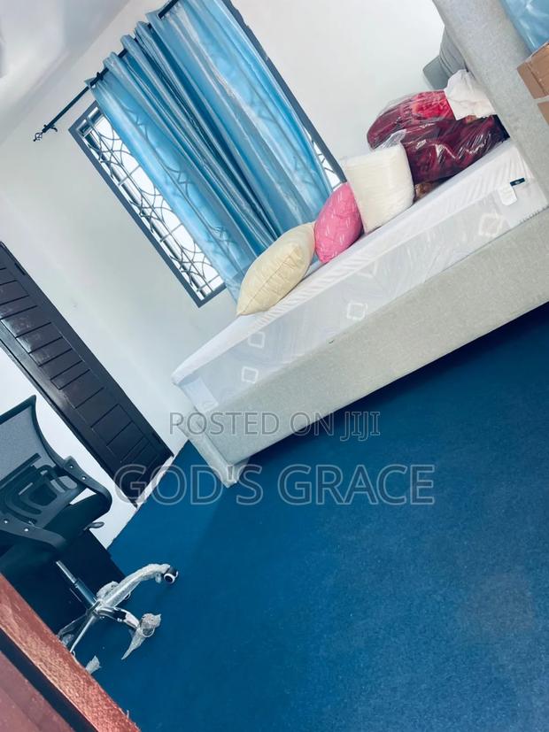Domestic Woolen Carpet · Photo 1