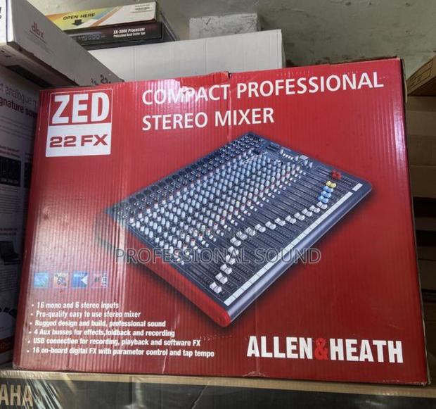 Allen Heath Zed-22fx 22-Channel Mixer With Effects · Photo 2