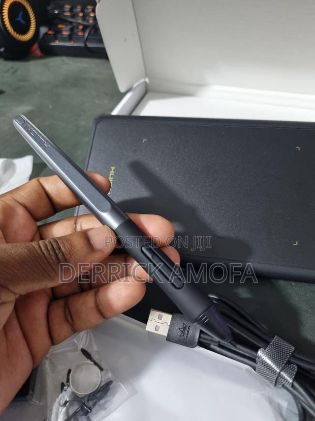 Huion Graphics Tablet · Photo 2