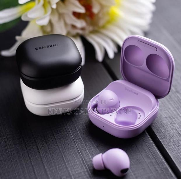 Samsung Buds2 Pro Wireless Earbuds With Hi-Fi Audio Intelligent Anc · Photo 1