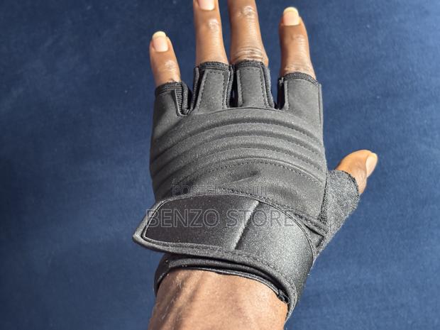 Leather Hand Gloves For Gym, Military And Motor Riding · Photo 3