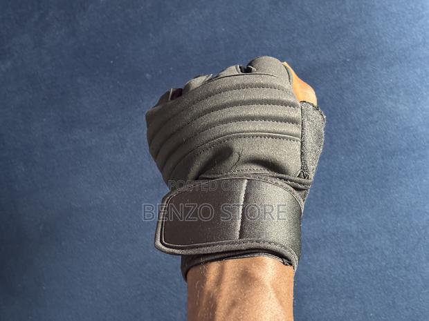 Quality Half Fingers Hand Gloves For Gym And Motor Riding · Photo 3