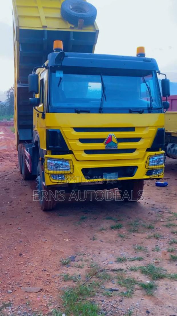 Howo Sinotruk Tipper Truck (Double Axle) – Registered 2023