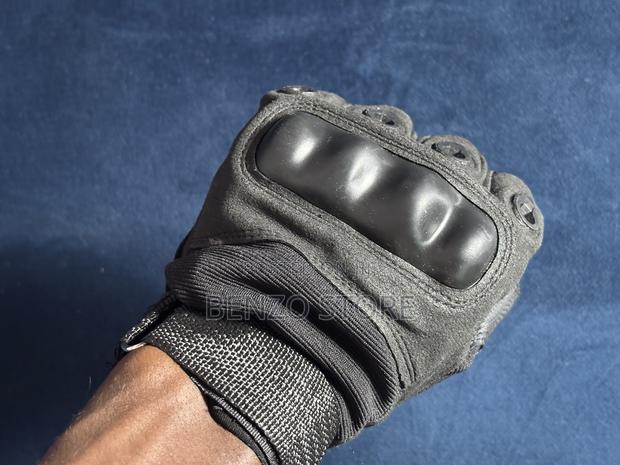 Hand Gloves for Gym Fitness Workout · Photo 1