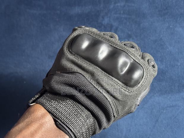 Hand Gloves for Gym Fitness Workout · Photo 2