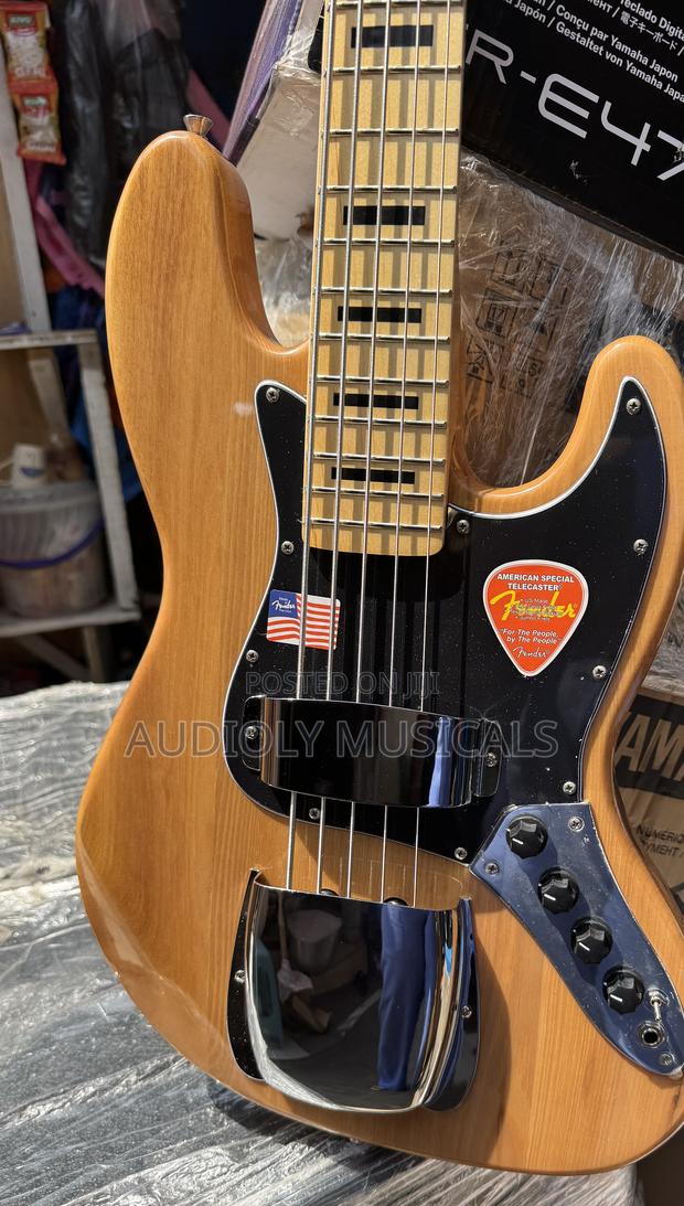 Active Jazz Bass Guitar Fender · Photo 2