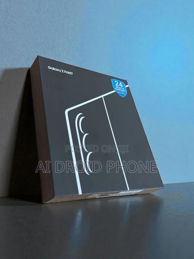 New Samsung Galaxy Z Fold7 256 GB Black · Photo 2