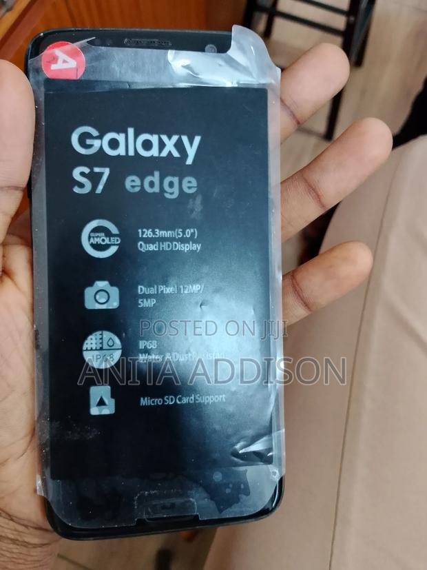 Samsung Galaxy S7 edge 64 GB Black · Photo 1