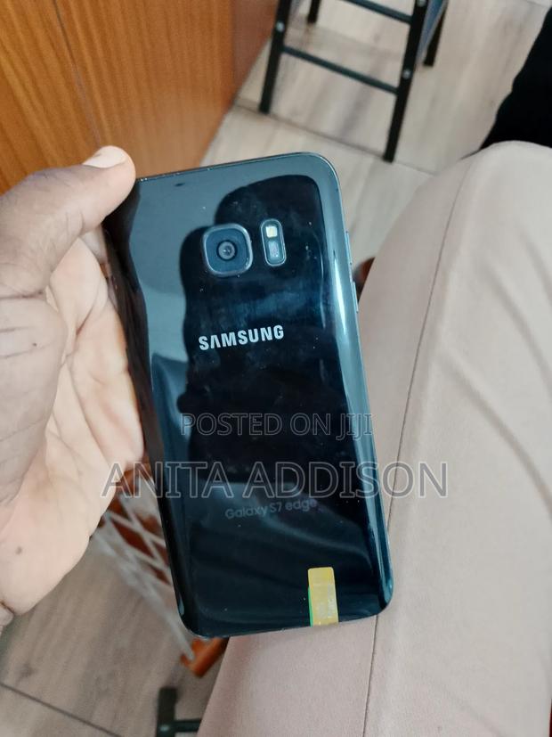 Samsung Galaxy S7 edge 64 GB Black · Photo 3