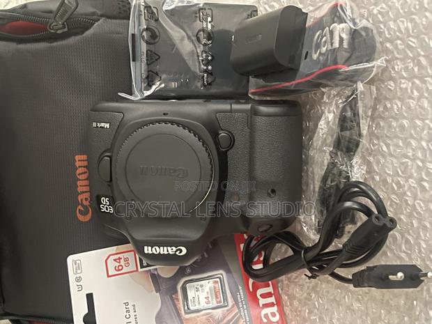 99% New 5d Mark 3 With Bag and Free Sd Card · Photo 1