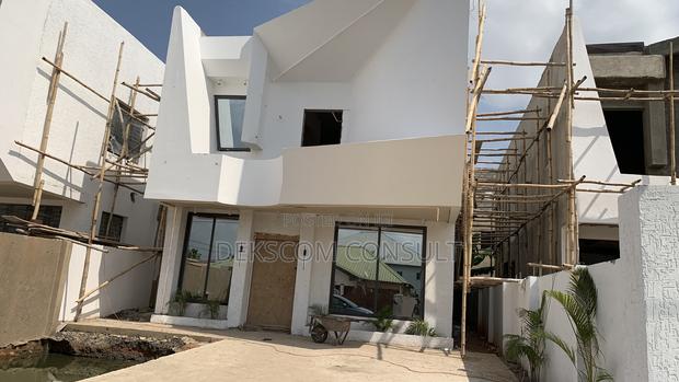 3bdrm House in Adjiriganor for sale · Photo 2