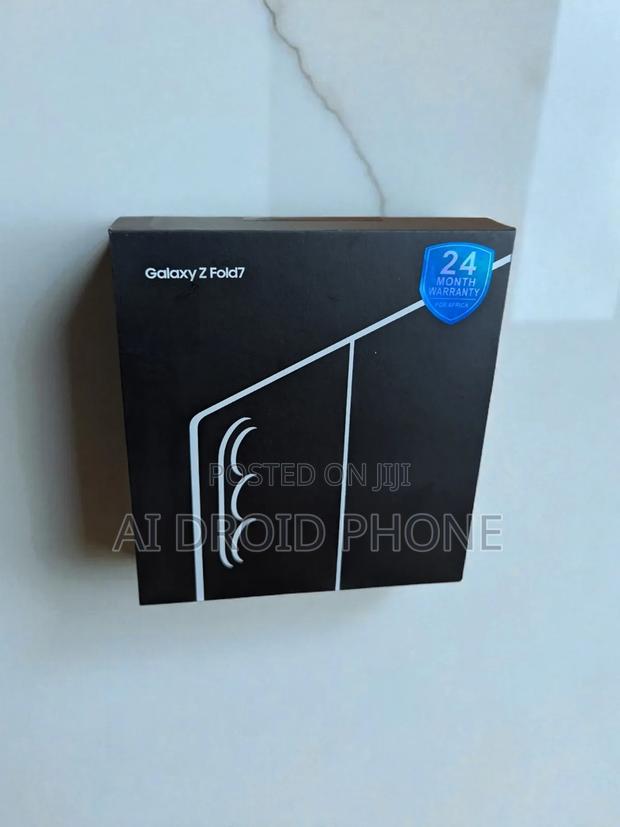 New Samsung Galaxy Z Fold7 256 GB Blue · Photo 1