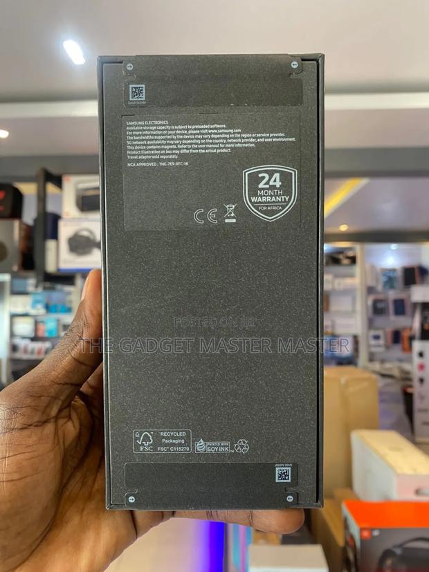 New Samsung Galaxy Z Flip7 FE 5G 256 GB Black · Photo 2
