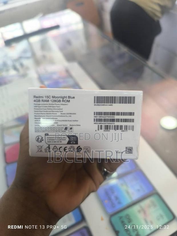 New Xiaomi Redmi 15C 4G 128 GB Red · Photo 3