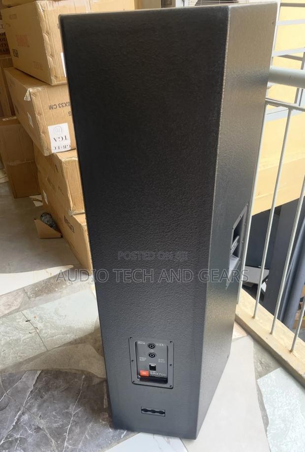 JBL Srx725 Full Range Speakers (Pair) · Photo 3