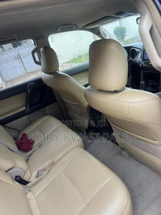 Toyota Land Cruiser Prado 2.7 i 2011 Black · Photo 5