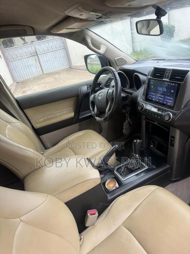 Toyota Land Cruiser Prado 2.7 i 2011 Black · Photo 7