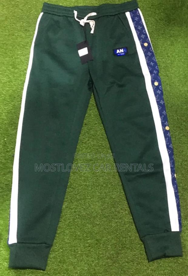 Joggers For Sale · Photo 3