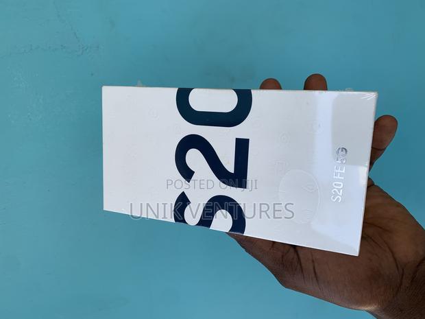 New Samsung Galaxy S20 FE 128 GB Black · Photo 4