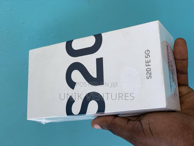New Samsung Galaxy S20 FE 128 GB Black · Photo 3