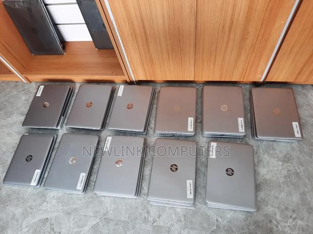 Laptop HP EliteBook 820 G4 8GB Intel Core i5 SSD 256GB · Photo 5