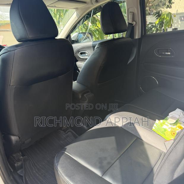 Honda HR-V 4dr SUV (1.5L 4cyl CVT) 2016 White · Photo 5