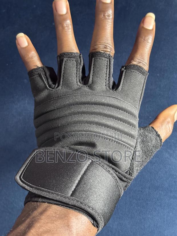 Quality Hand Gloves For Gym, Military And Motor Riders · Photo 3