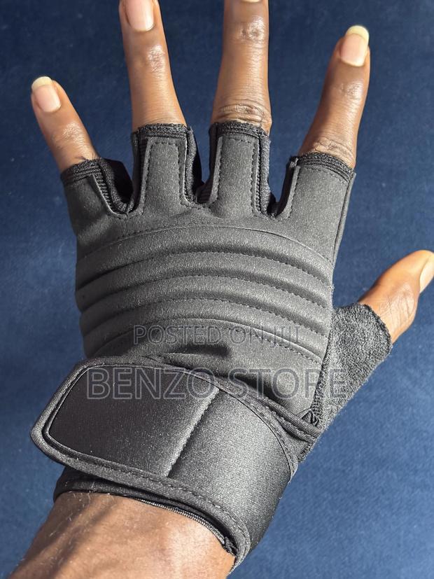 Quality Hand Gloves For Gym, Military And Motor Riders · Photo 2