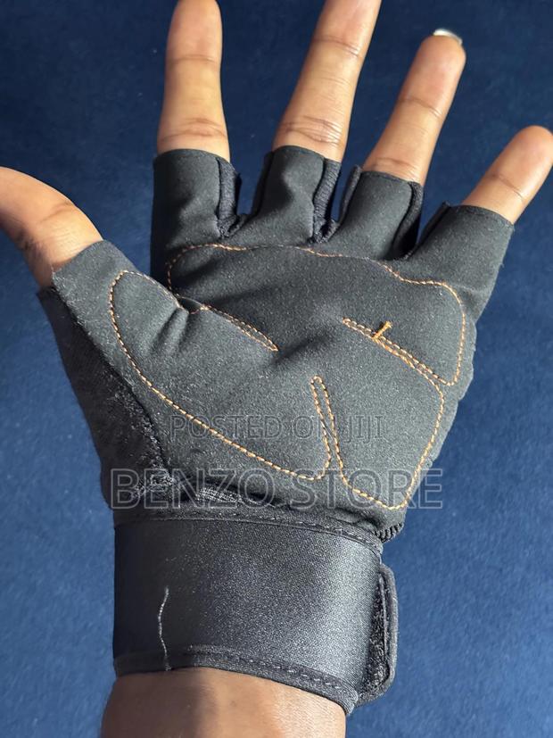 Half Fingers Hand Gloves For Gym, Military And Motor Riding · Photo 3