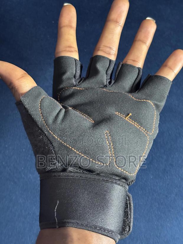 Half Fingers Hand Gloves For Gym, Military And Motor Riding · Photo 2
